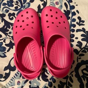 Hot pink crocs women’s size 10 like new